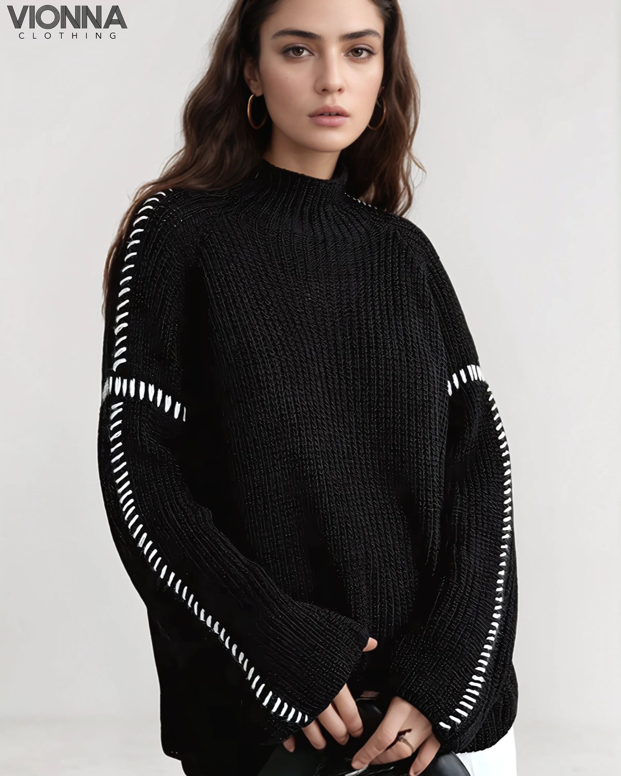 Amara Soft Bouclé Sweater Black / Xs