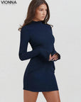 Robe élégante à manches longues en polyester Vêtements et accessoires > Vêtements
