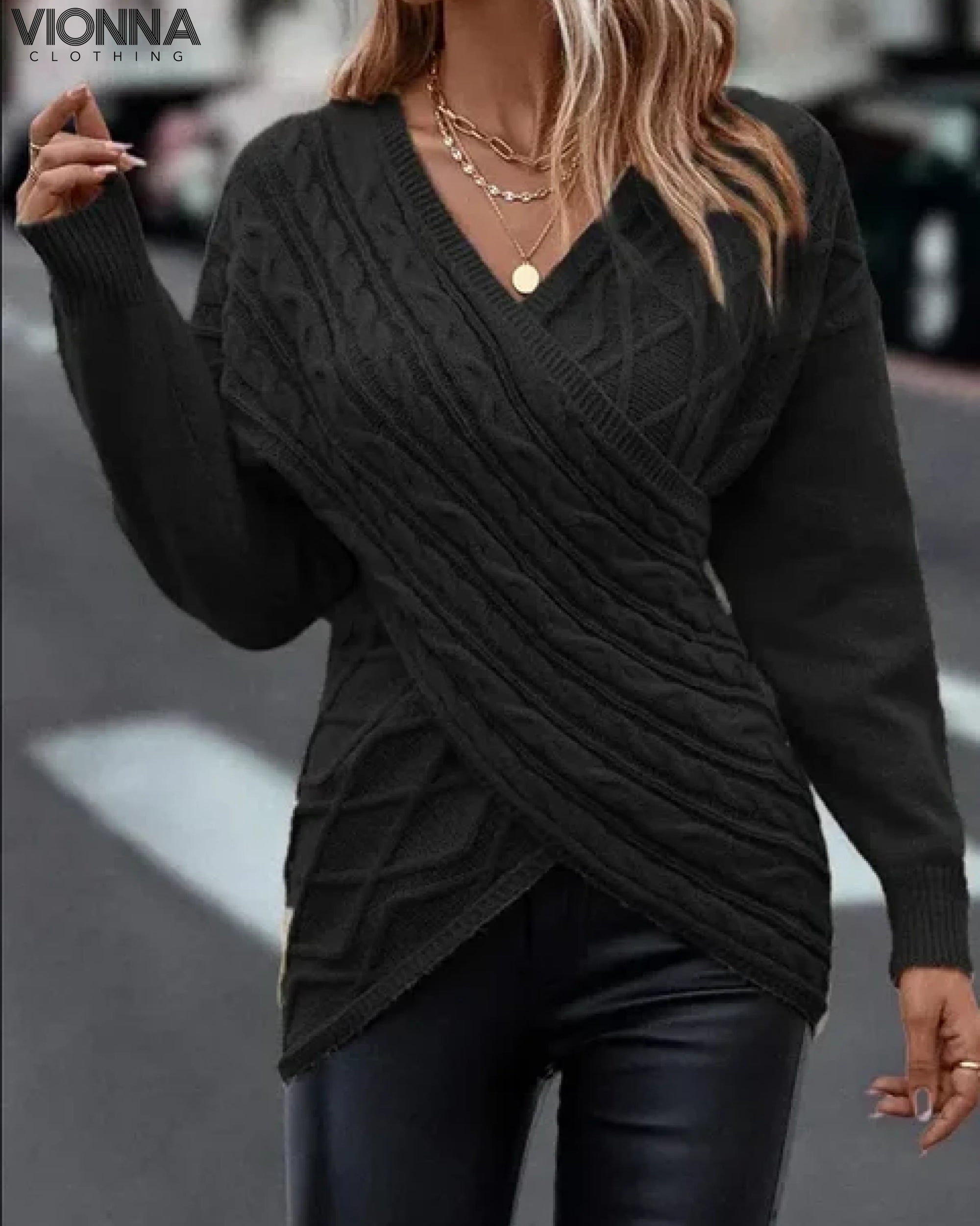 Emmy - Pull en tricot torsadé à épaules croisées noir / S manches longues