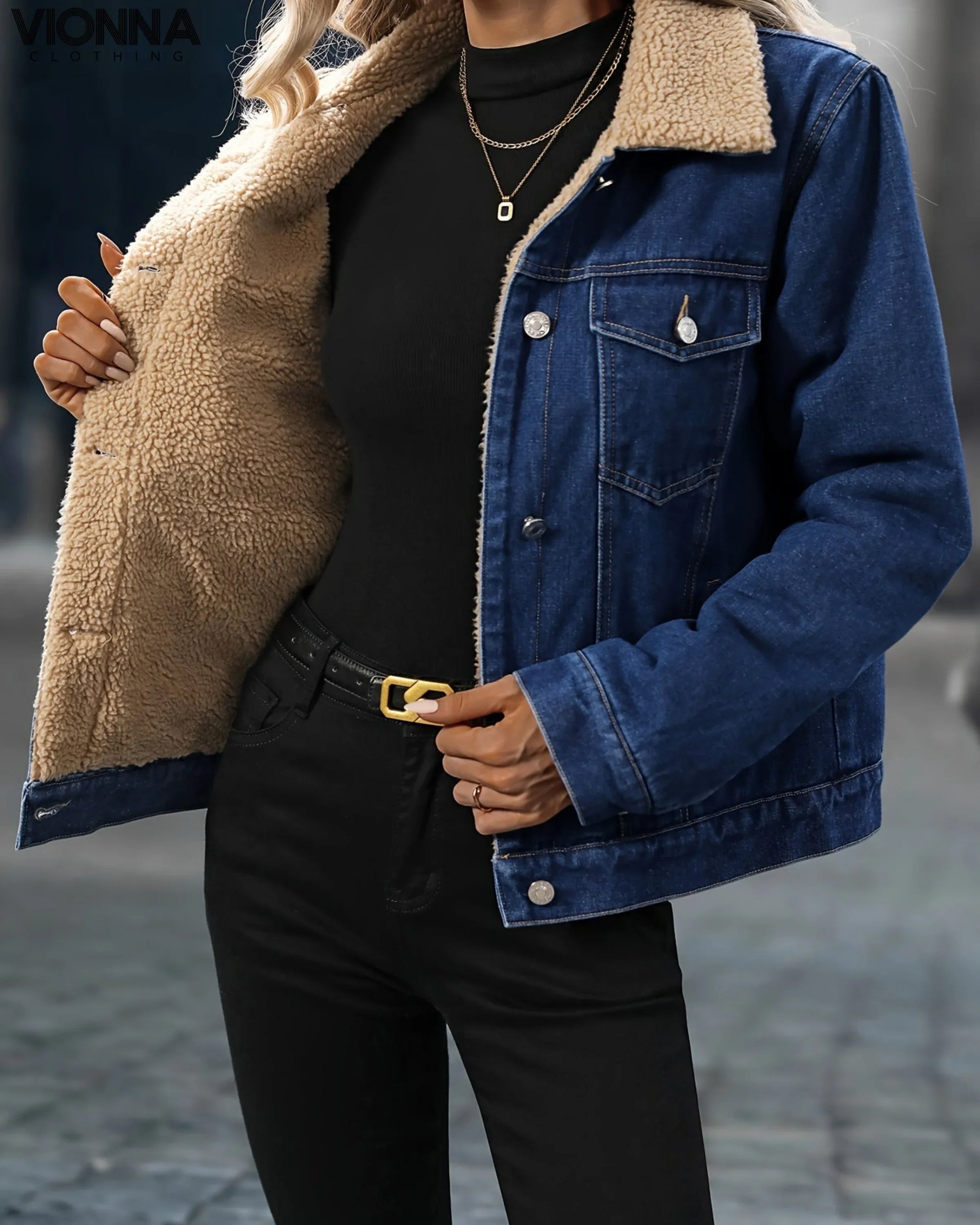 Veste en denim avec doublure en sherpa | coton/polyester Prêt pour l'hiver et moderne Bleu / S Vêtements et accessoires >