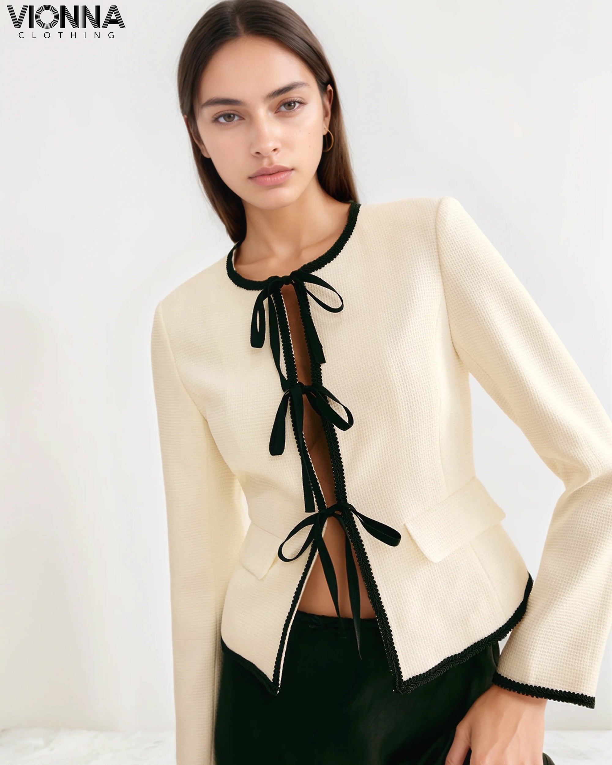 Blazer à nouettes avec bordures contrastées Layla Blanc / Xs